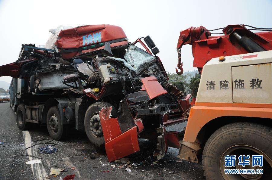 京珠高速車禍悲劇回顧與反思，41人死亡引發(fā)社會深思